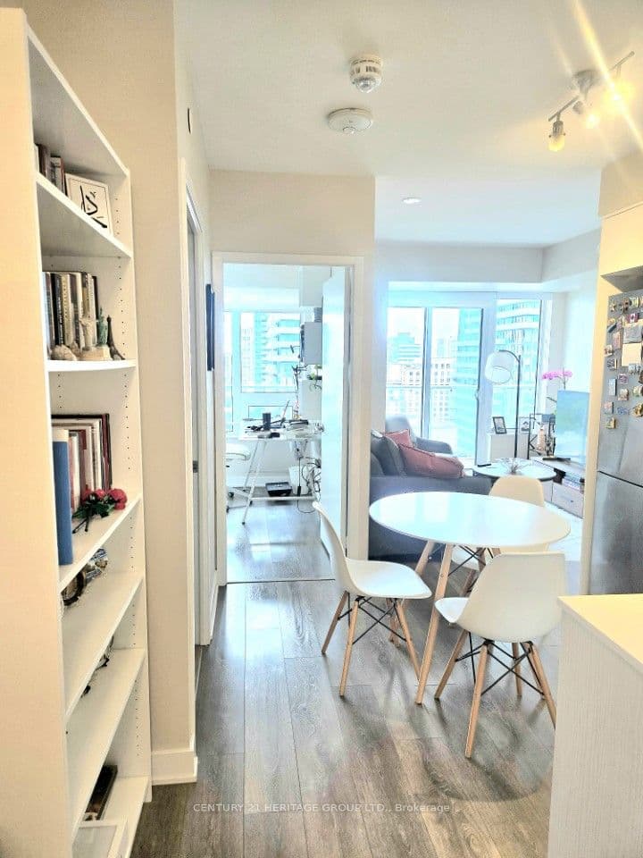 195 Redpath Avenue 2006, Toronto, ON M4P 0E4 – photo 3