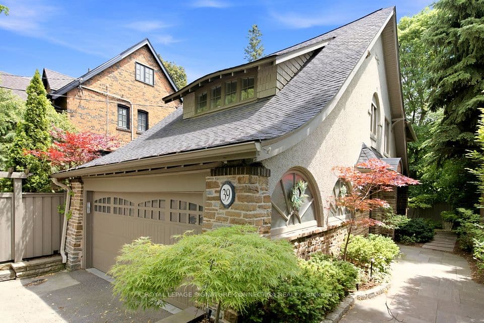 39 Glengowan Road, Toronto, ON M4N 1G1 – main photo