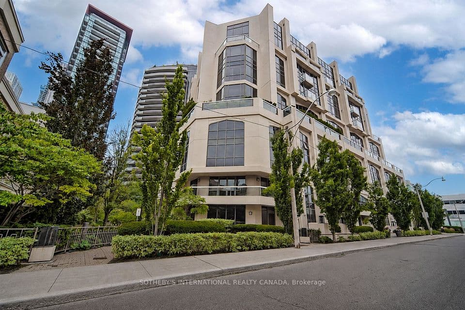 3 Mcalpine Street 207, Toronto, ON M5R 3T5 – main photo