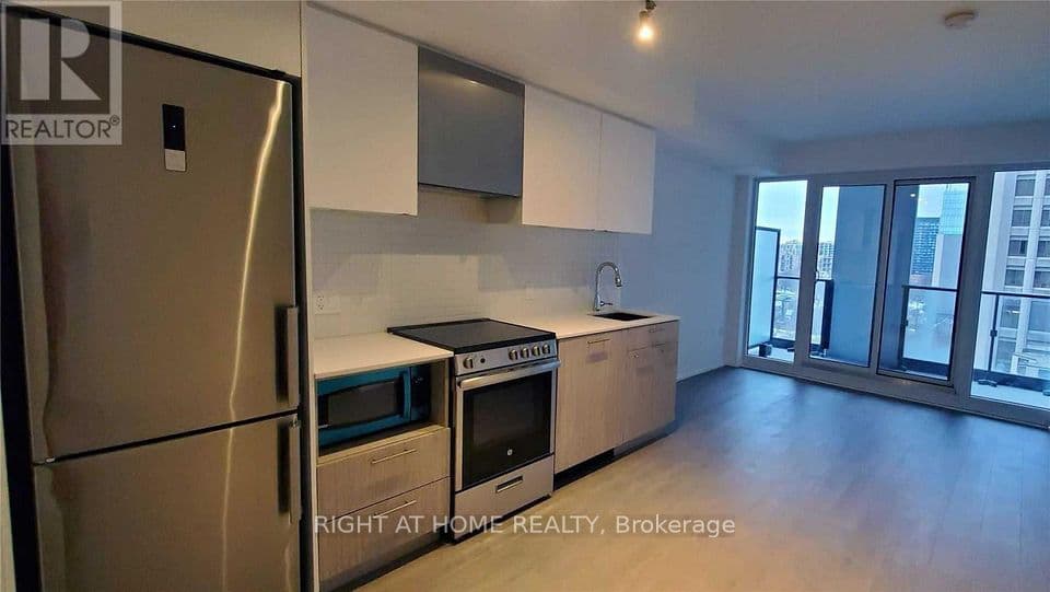 251 Jarvis Street 818, Toronto, ON M5B 0C3 – photo 2