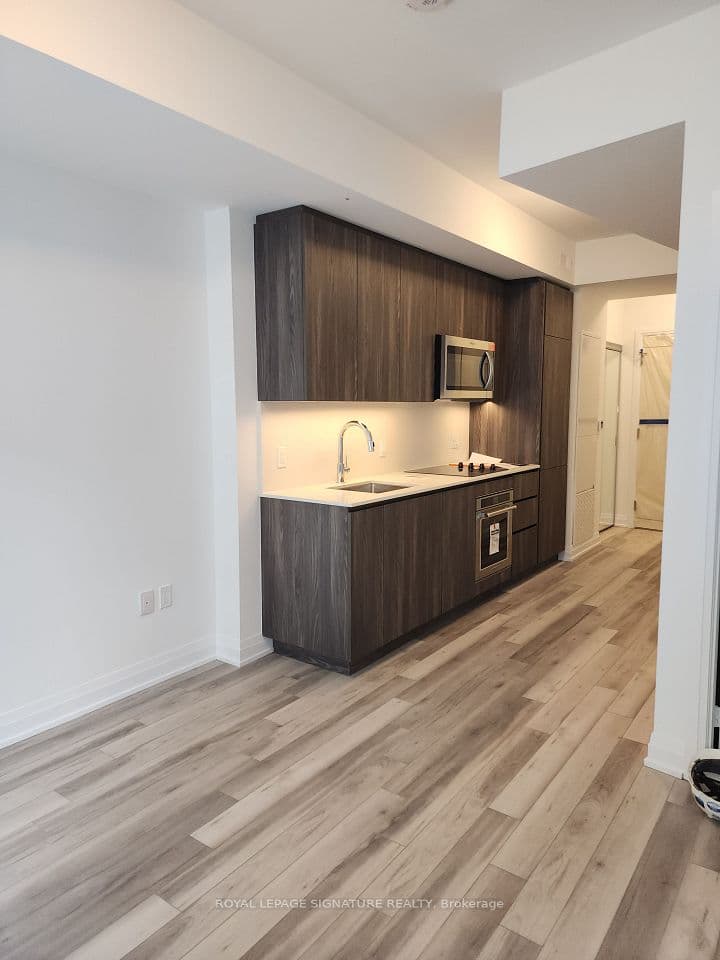 15 Richardson Street 308, Toronto, ON M5A 0Y5 – main photo