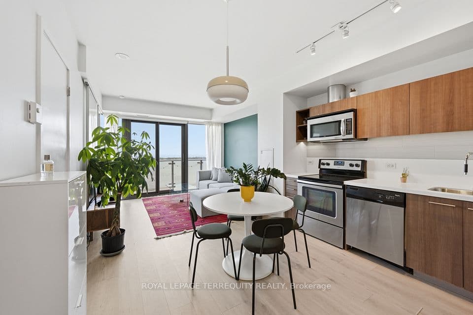 70 Distillery Lane 2107, Toronto, ON M5A 0E3 – main photo