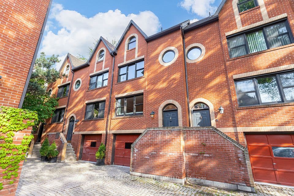 41 Spruce Street 9, Toronto, ON M5A 2H8 – photo 2