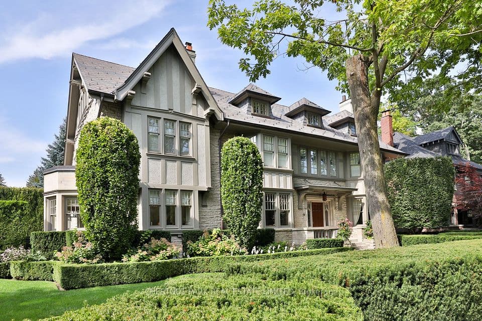 170 Roxborough Drive, Toronto, ON M4W 1X8 – main photo