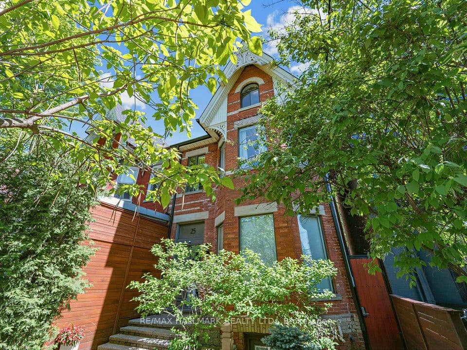 25 Grange Avenue, Toronto, ON M5T 1C6 – main photo