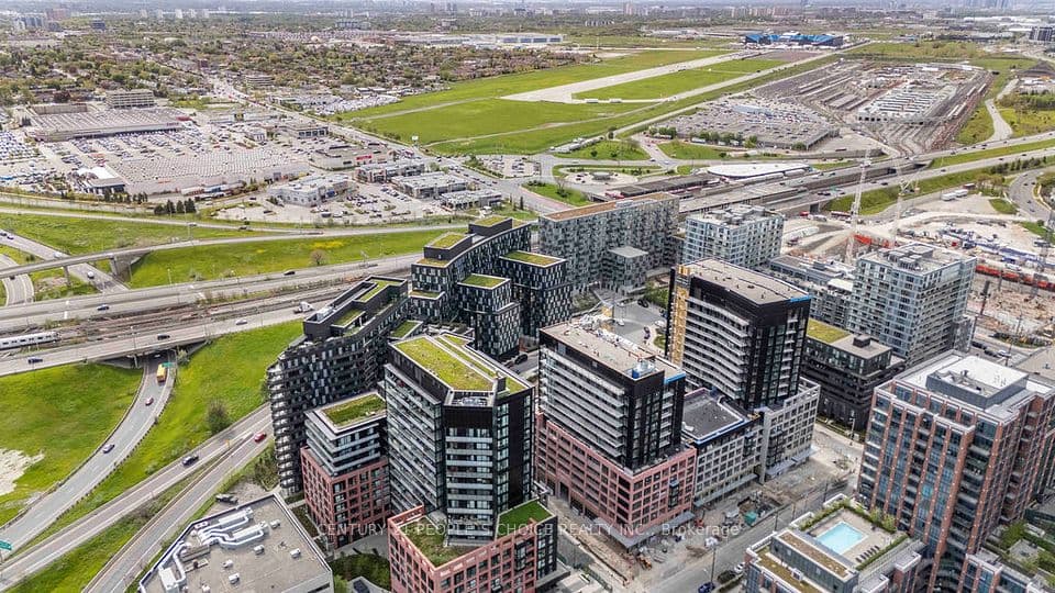 30 Tretti Way 1004, Toronto, ON M3H 0E3 – photo 2
