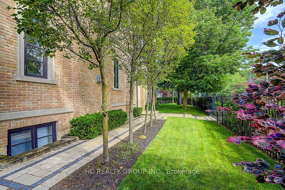 119 Strathallan Boulevard, Toronto, ON M5N 1S9 – photo 3