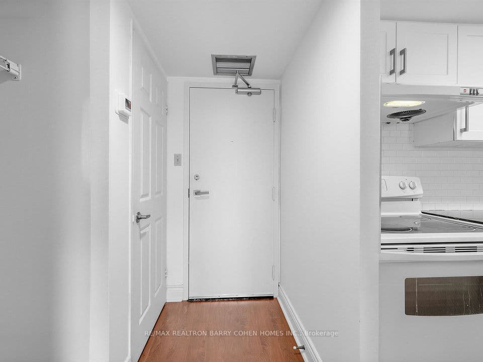 725 King Street W 303, Toronto, ON M5V 2W9 – photo 3