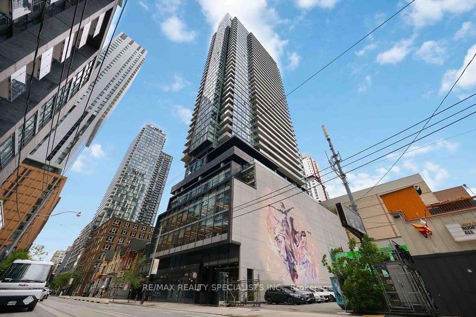 290 Adelaide Street 2310, Toronto, ON M5V 0P3 – main photo