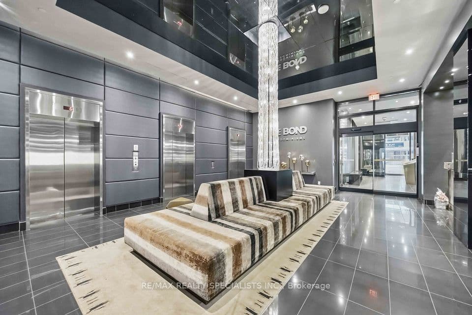 290 Adelaide Street 2310, Toronto, ON M5V 0P3 – photo 3
