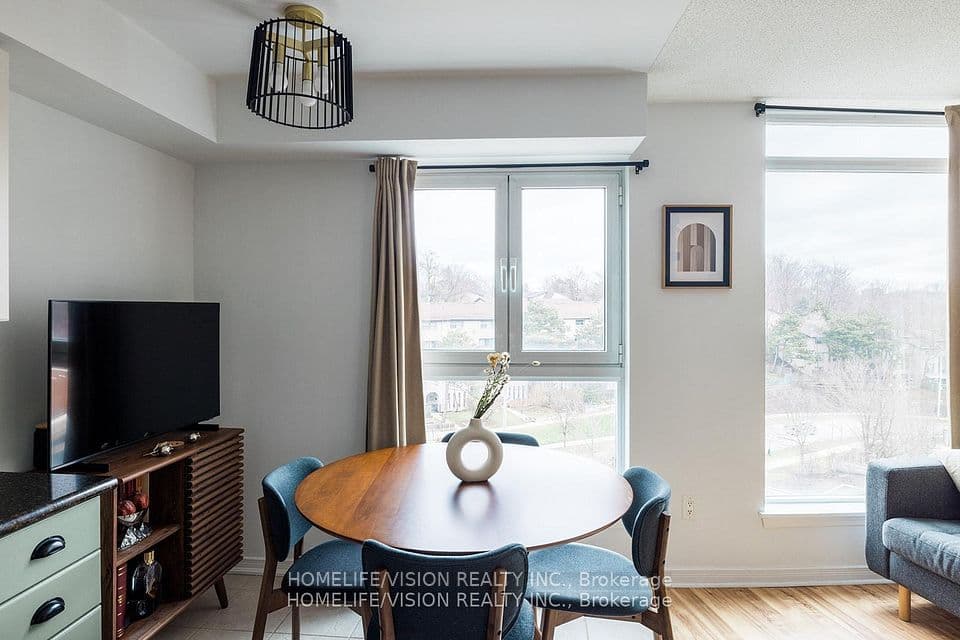 18 Valley Woods Road 902, Toronto, ON M3A 0A1 – photo 3