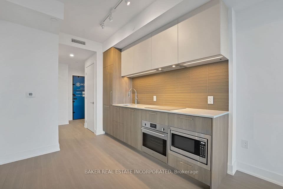 36 Olive Avenue 2105, Toronto, ON M2N 0M4 – main photo