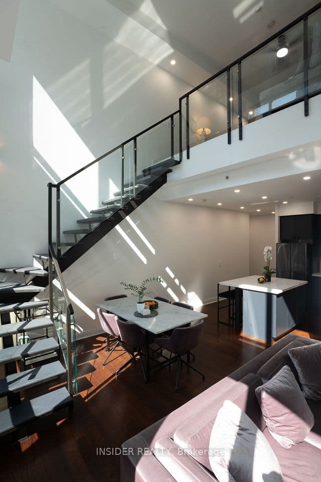 1 Scott Street 203, Toronto, ON M5E 1A1 – main photo
