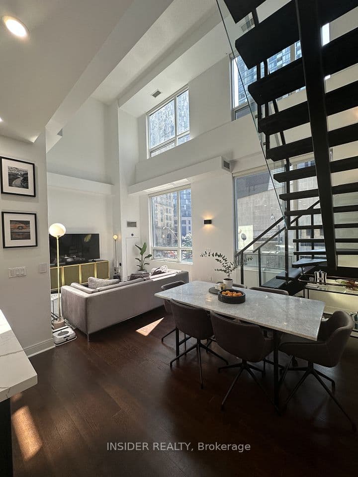 1 Scott Street 203, Toronto, ON M5E 1A1 – photo 2