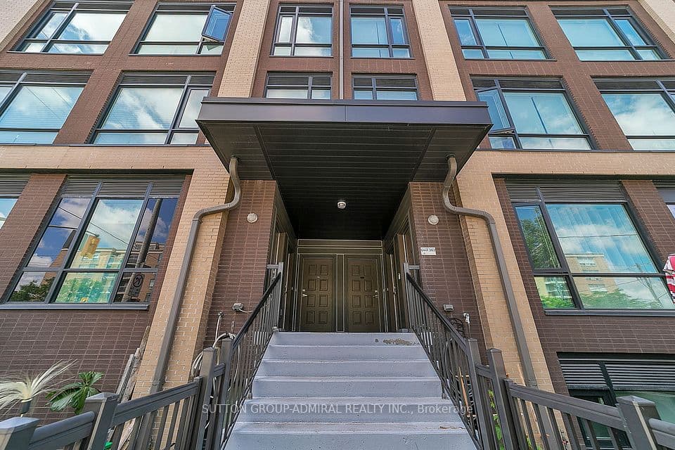639 Lawrence Avenue 305, Toronto, ON M6A 1A9 – photo 3