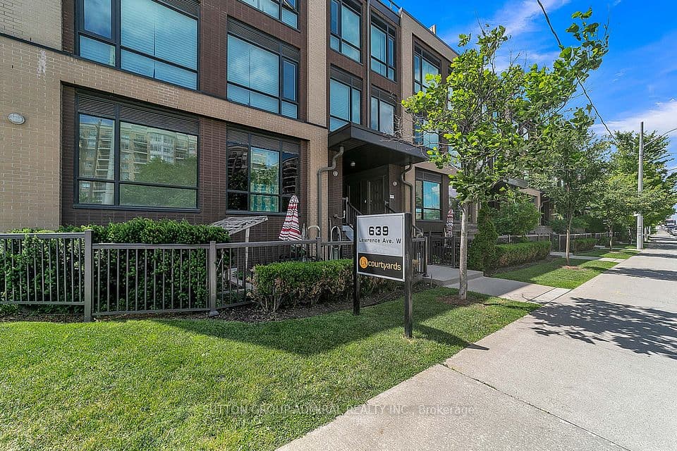 639 Lawrence Avenue 305, Toronto, ON M6A 1A9 – photo 2