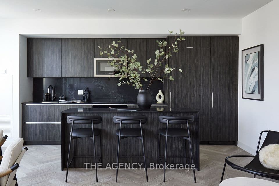 327 King Street W PH03, Toronto, ON M5V 1J5 – main photo