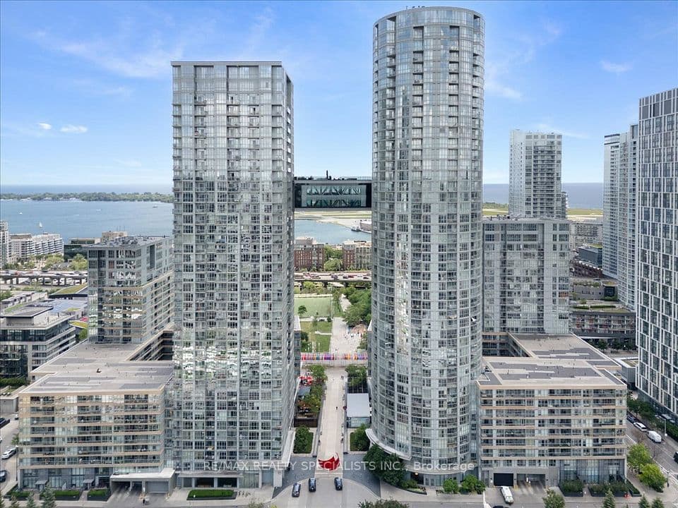 15 Iceboat Terrace PH06, Toronto, ON M5V 4A5 – photo 2