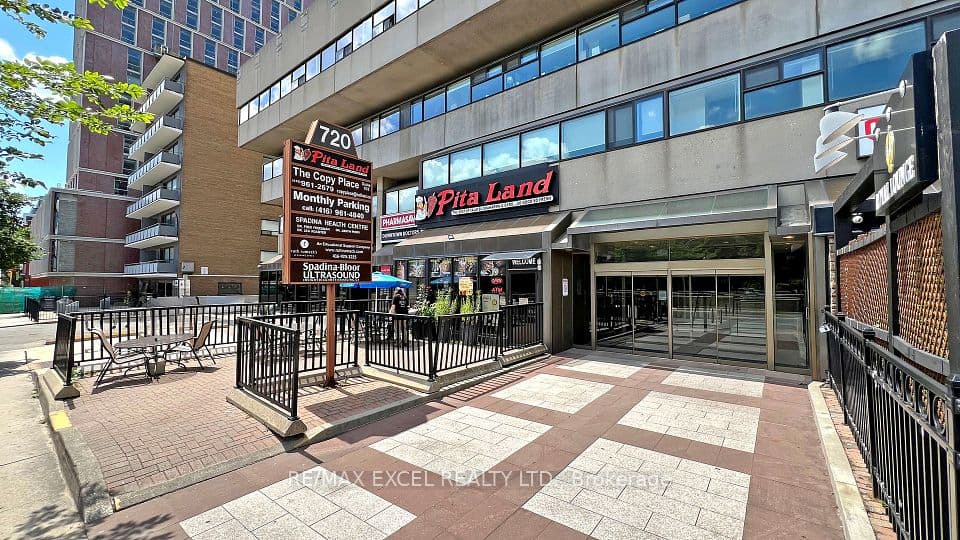 720 Spadina Avenue 1605, Toronto, ON M5S 2T9 – photo 2
