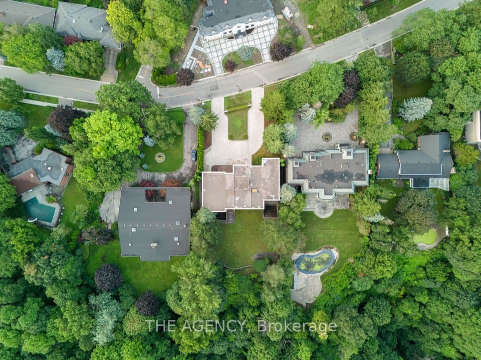 23 Bayview Ridge, Toronto, ON M2L 1E3 – main photo