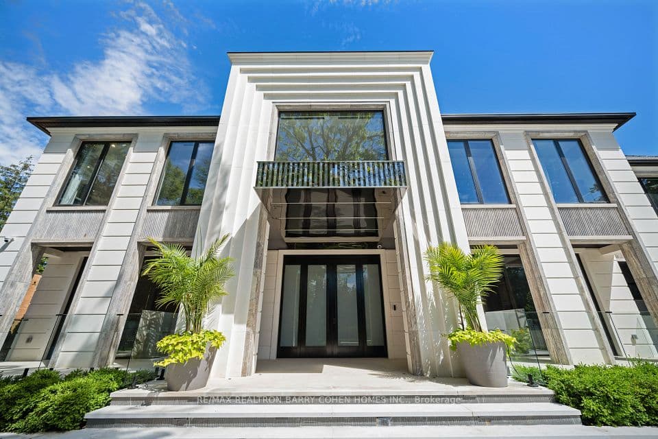 68 Old Colony Road, Toronto, ON M2L 2K1 – main photo