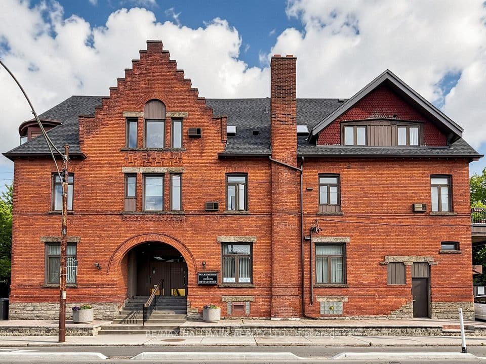 458 Markham Street, Toronto, ON M6G 2L2 – main photo