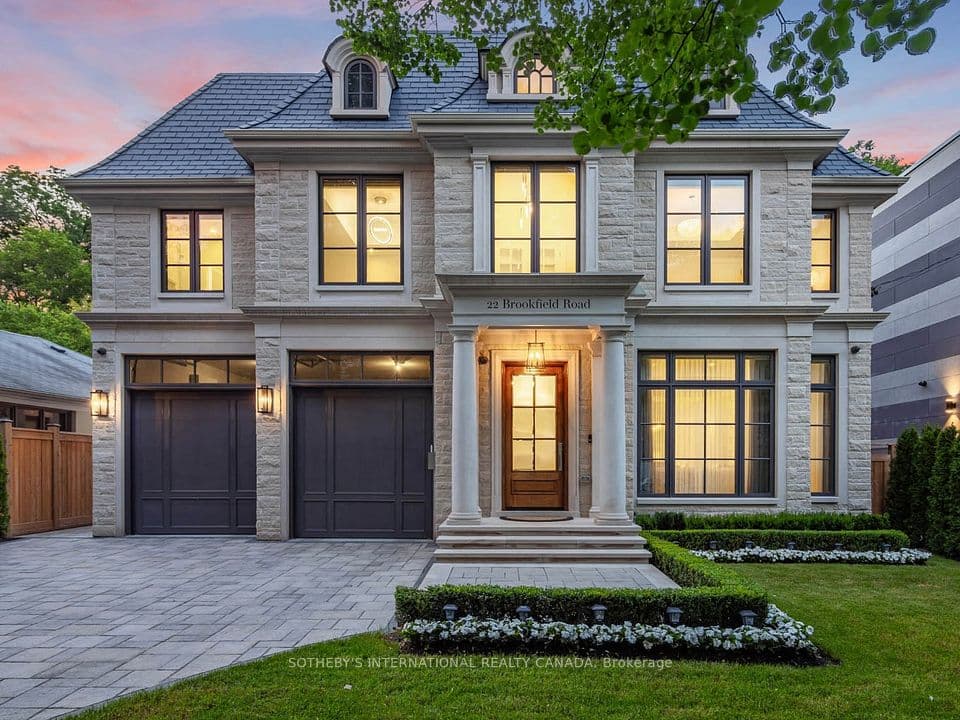 22 Brookfield Road, Toronto, ON M2P 1A9 – main photo