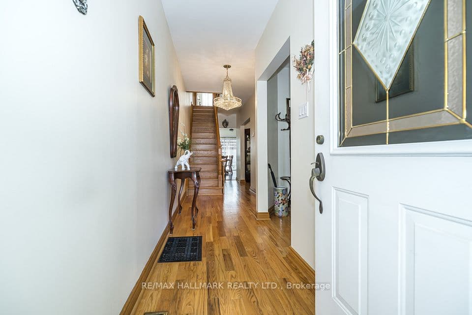 47 Montrose Avenue, Toronto, ON M6J 2T6 – photo 3
