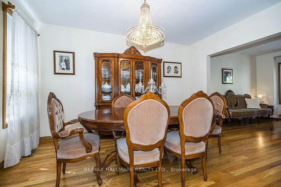 47 Montrose Avenue, Toronto, ON M6J 2T6 – photo 2