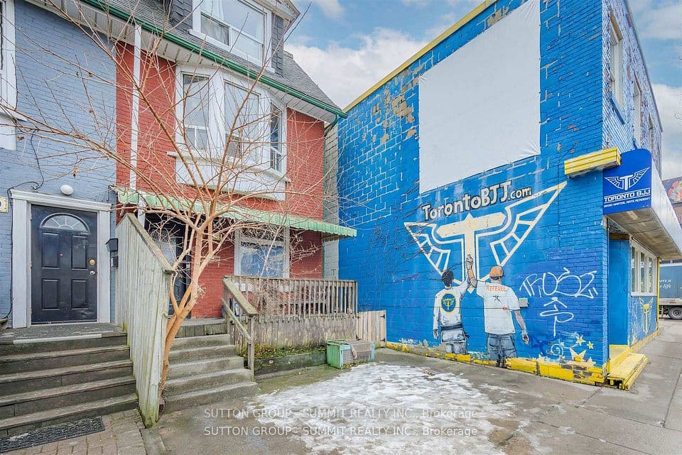 811 Bloor Street W, Toronto, ON M6G 1L8 – photo 3