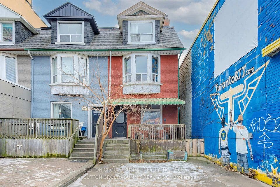 811 Bloor Street W, Toronto, ON M6G 1L8 – photo 2