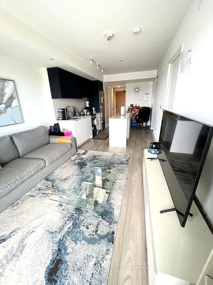 8 Tippett Road 808, Toronto, ON M3H 0E7 – photo 2