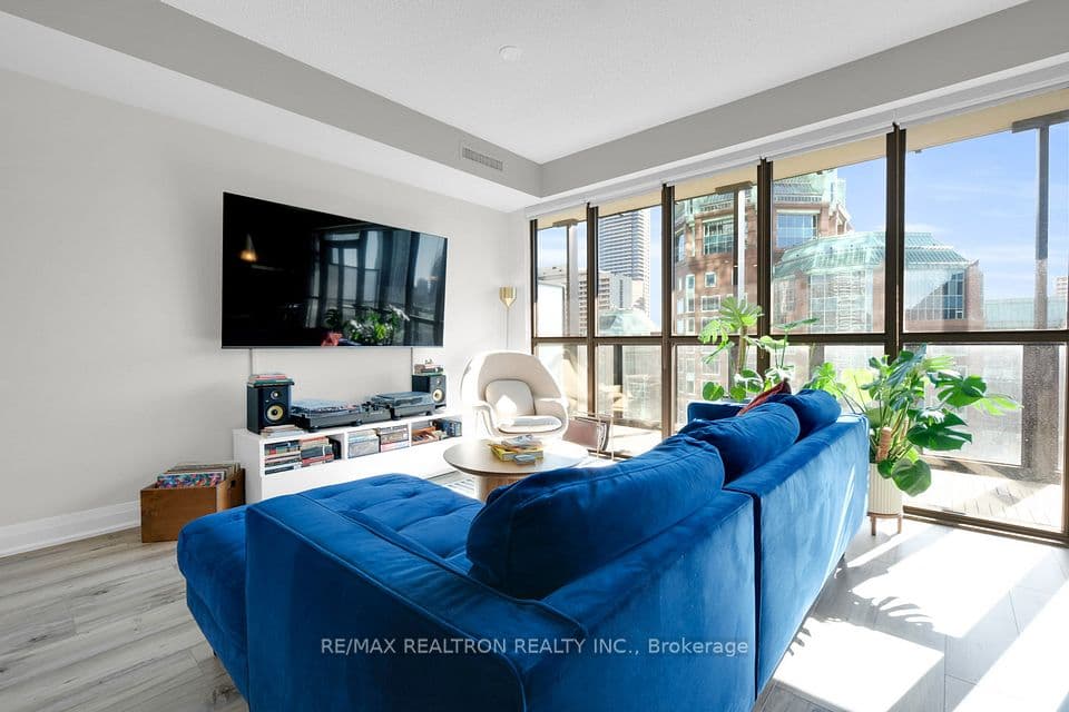 101 Charles Street E 1311, Toronto, ON M4Y 0A9 – photo 2