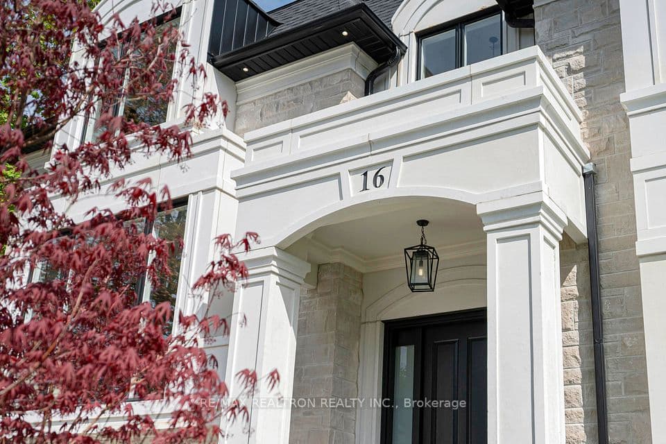 16 Ballyronan Road, Toronto, ON M3B 1V1 – photo 2