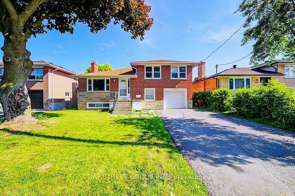 125 Connaught Avenue, Toronto, ON M2M 1H1 – main photo