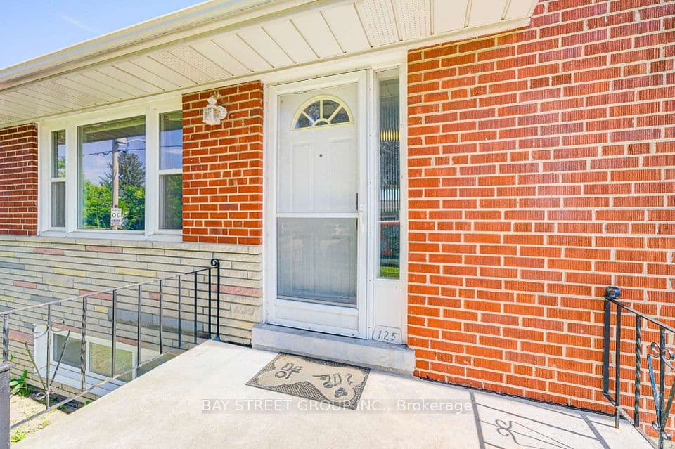125 Connaught Avenue, Toronto, ON M2M 1H1 – photo 3