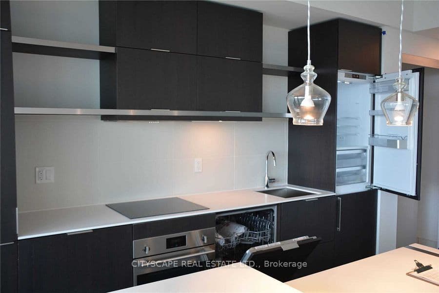 197 Yonge Street 4810, Toronto, ON M5B 1M4 – photo 3