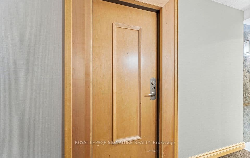 212 Eglinton Avenue E 1411, Toronto, ON M4P 0A3 – photo 2