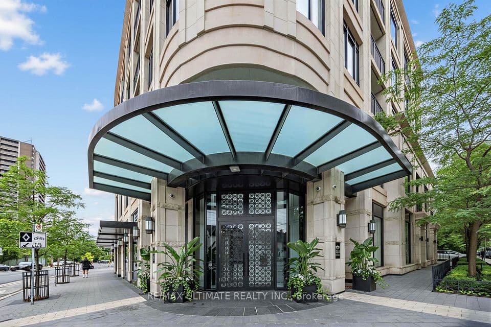 133 Hazelton Avenue 202, Toronto, ON M5R 0A6 – photo 2