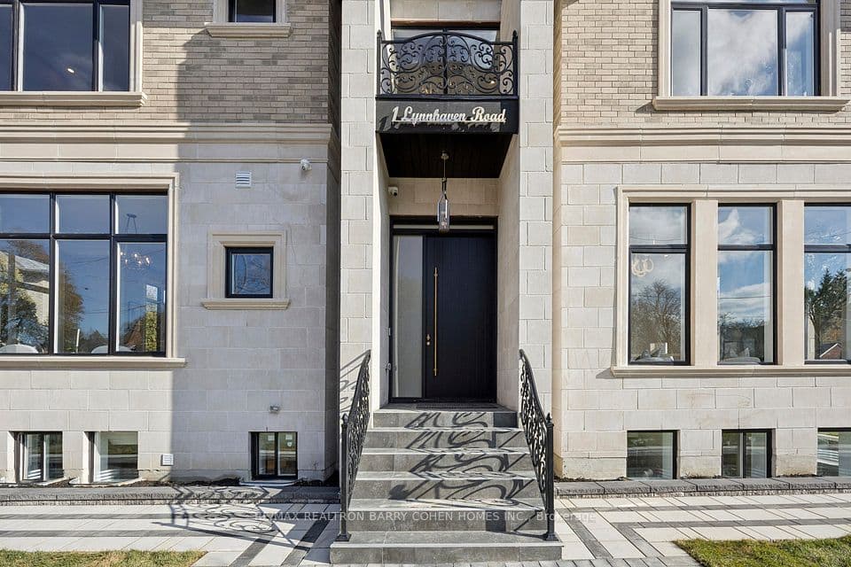 1 Lynnhaven Road, Toronto, ON M6A 2K7 – photo 3