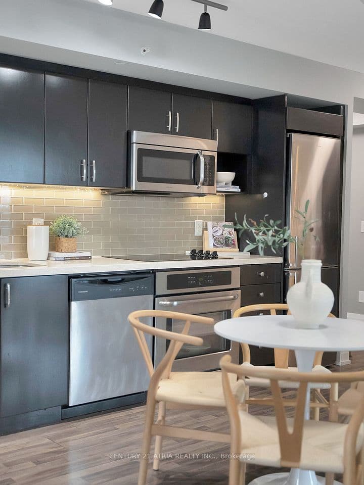 565 Wilson Avenue 1109W, Toronto, ON M3H 0C6 – photo 2