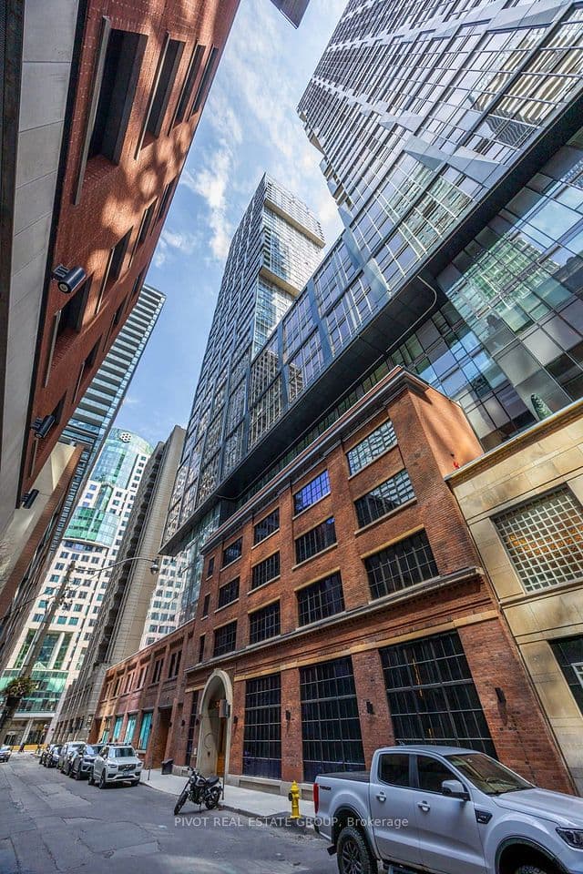 15 Mercer Street 1206, Toronto, ON M5V 0T8 – photo 2