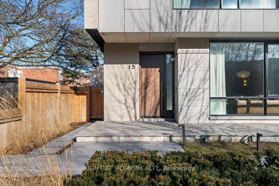 15 Fairmeadow Avenue, Toronto, ON M2P 0A5 – photo 2