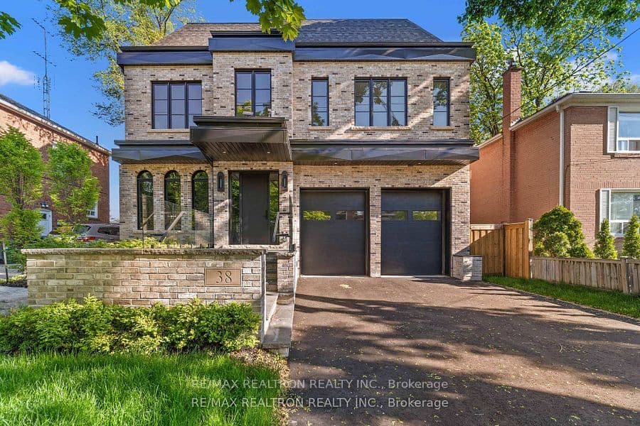38 Ridgevale Drive, Toronto, ON M6A 1K8 – photo 2