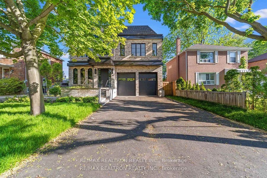 38 Ridgevale Drive, Toronto, ON M6A 1K8 – main photo