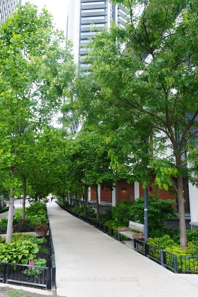 50 Ordnance Street 1411, Toronto, ON M6K 1A2 – photo 3