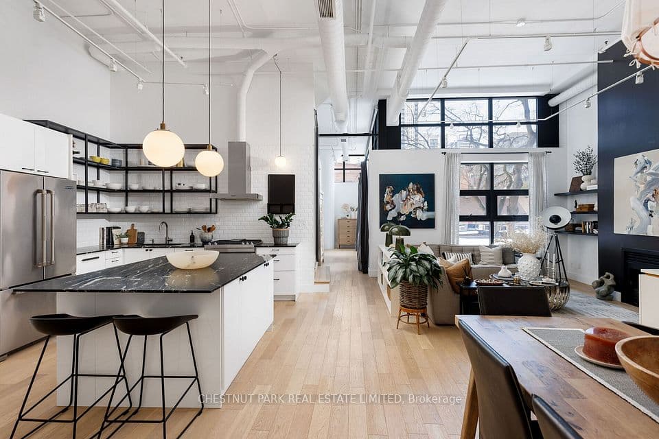 90 Sumach Street 313, Toronto, ON M5A 4R4 – main photo