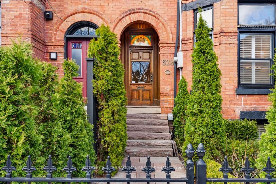 328 Wellesley Street E, Toronto, ON M4X 1H3 – photo 2