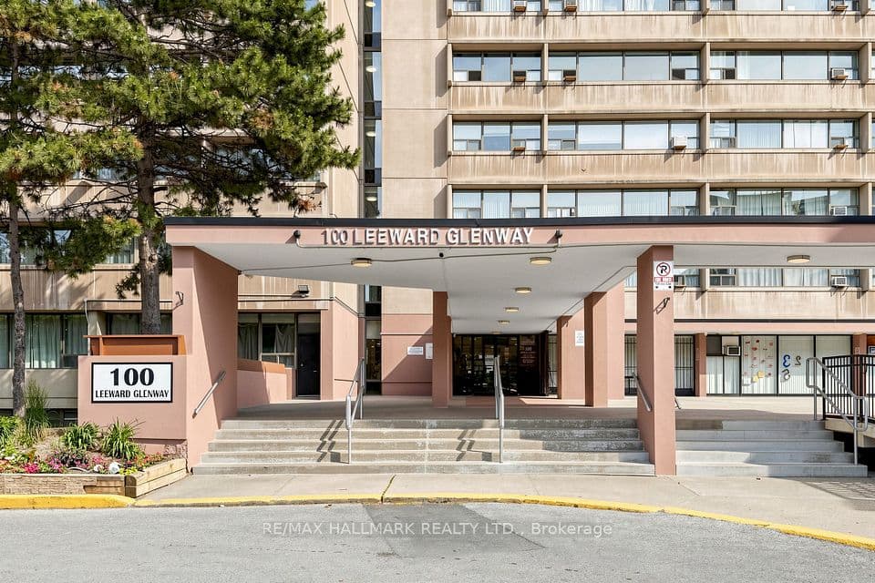 100 Leeward Glenway 701, Toronto, ON M3C 2Z1 – main photo