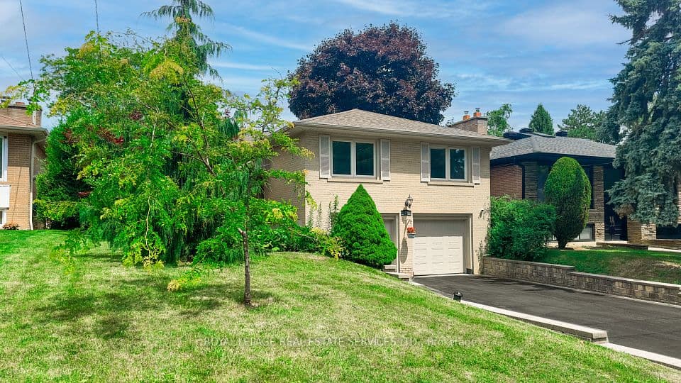 24 Burleigh Heights Drive, Toronto, ON M2K 1Y7 – main photo